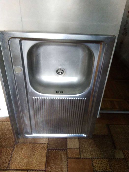 Кухонная мойка из нержавейки