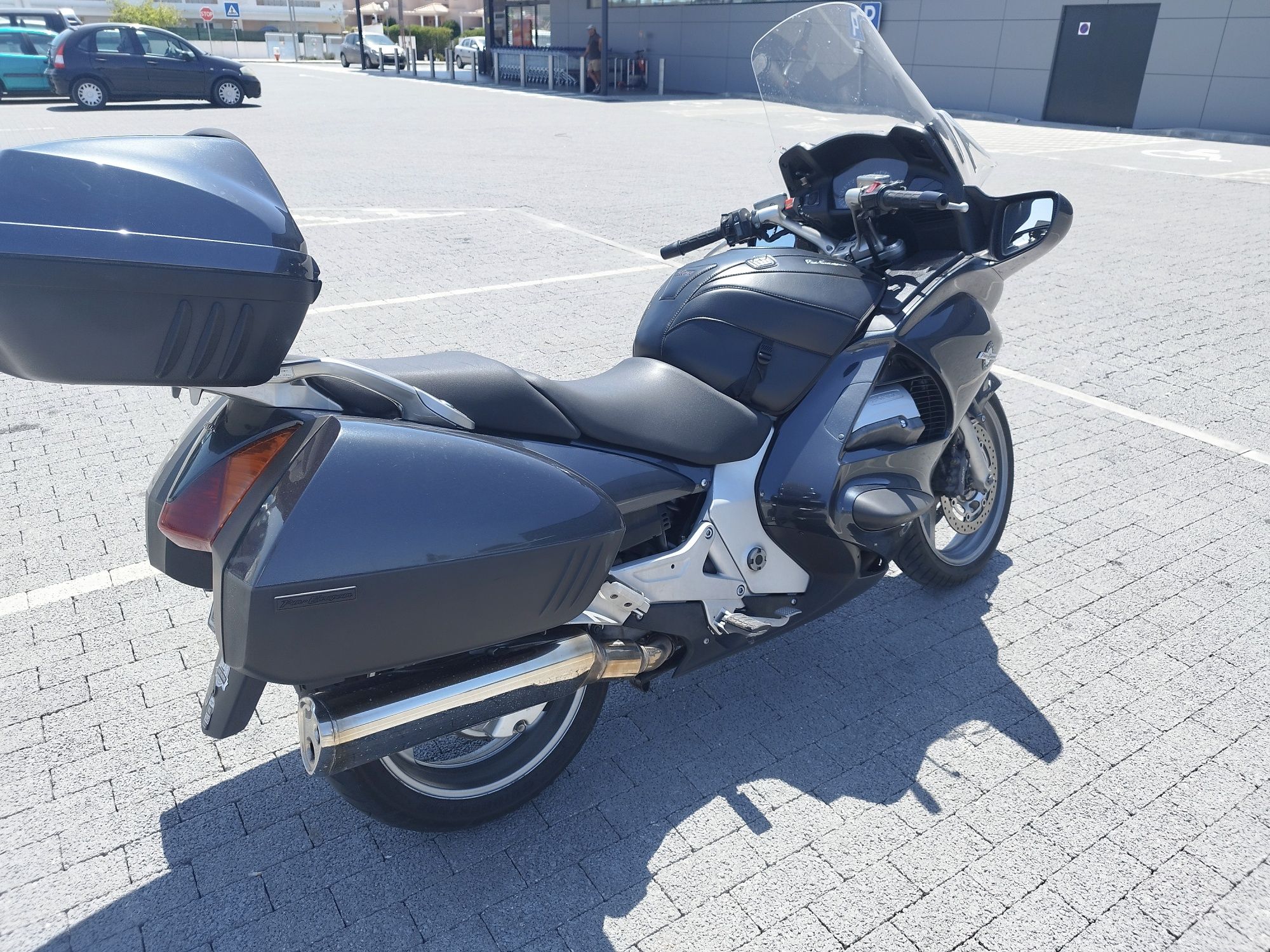 Honda pan european