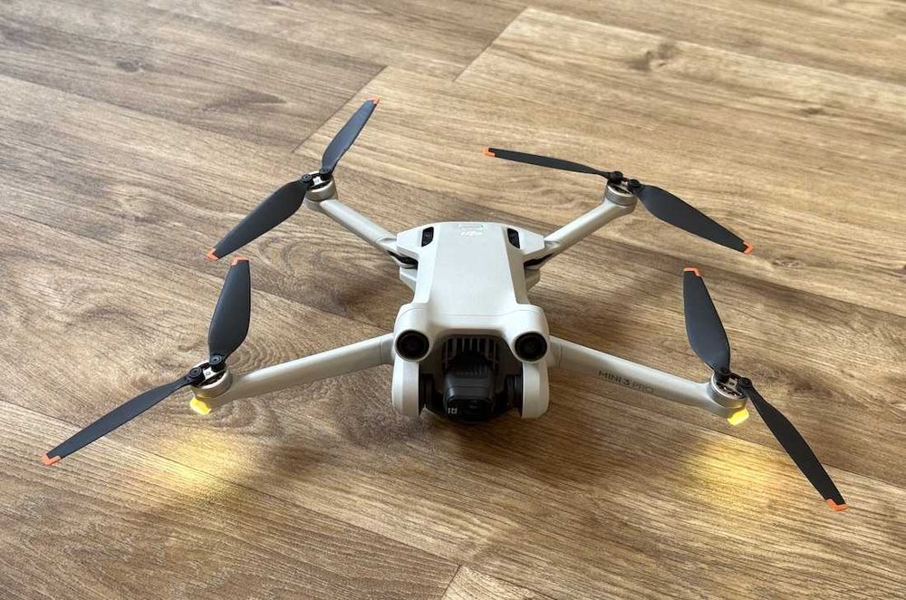 Dron DJI Mini 3 Pro, kontroler DJI RC, zestaw DJI Mini 3 Pro Fly More