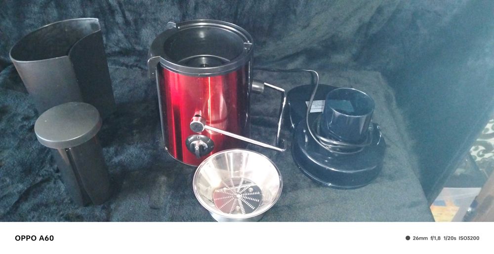 Espremedor de Frutas e Legumes