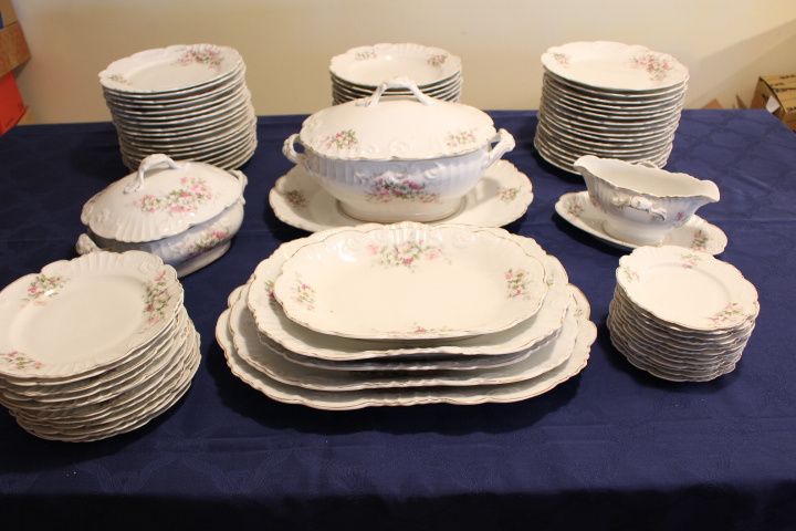 Serviço de Jantar Porcelana Vista Alegre Floral 1881 completo 80 peças