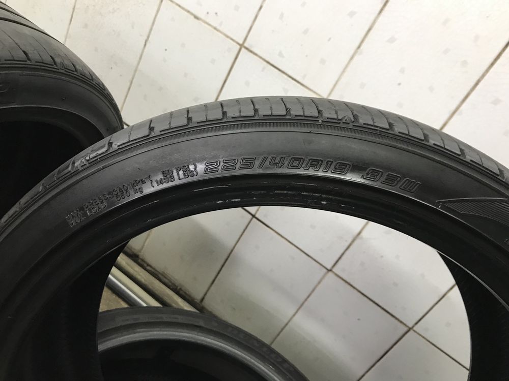 225/40/19 Dunlop Veuro ve 303 лето