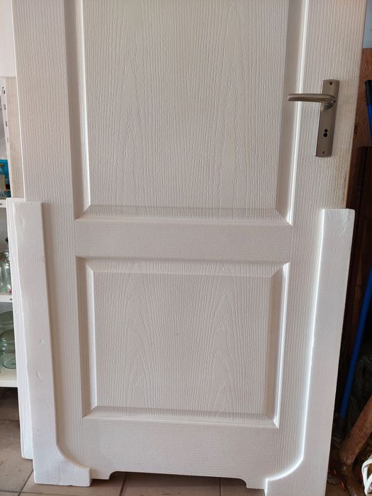 Drzwi Porta Londyn 80 lewe i prawe łazienkowe z klamka