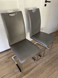 Krzesla szare metalowe
