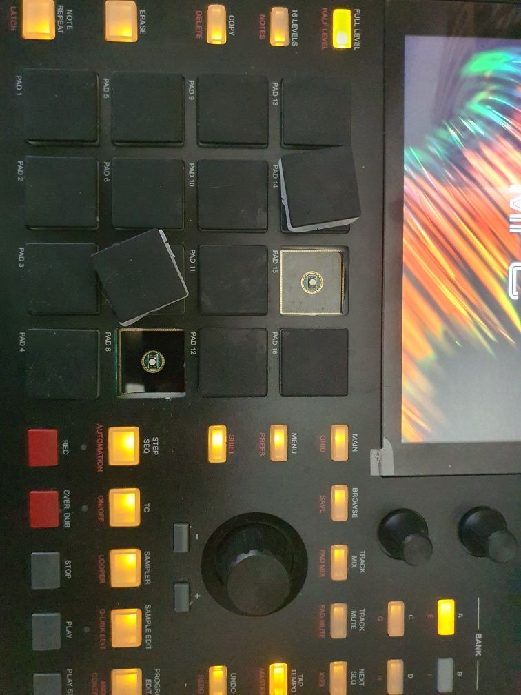 Akai mpc one- z oryginalnym pudełkiem
