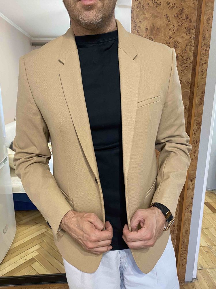 Мужской пиджак Zara в отличном состоянии,размер L