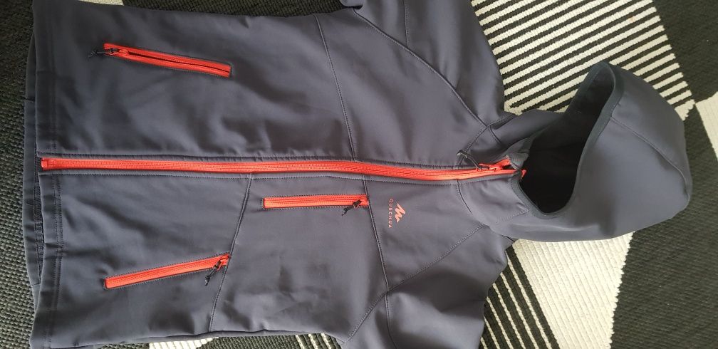 Nowa kurtka softshell Quechua Decathlon rozm. 140