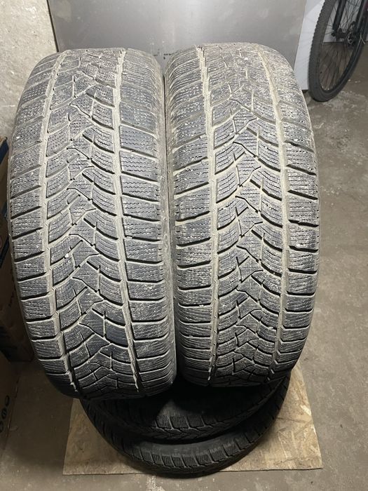 Шини  Dunlop winter sport 5  215 60 r17