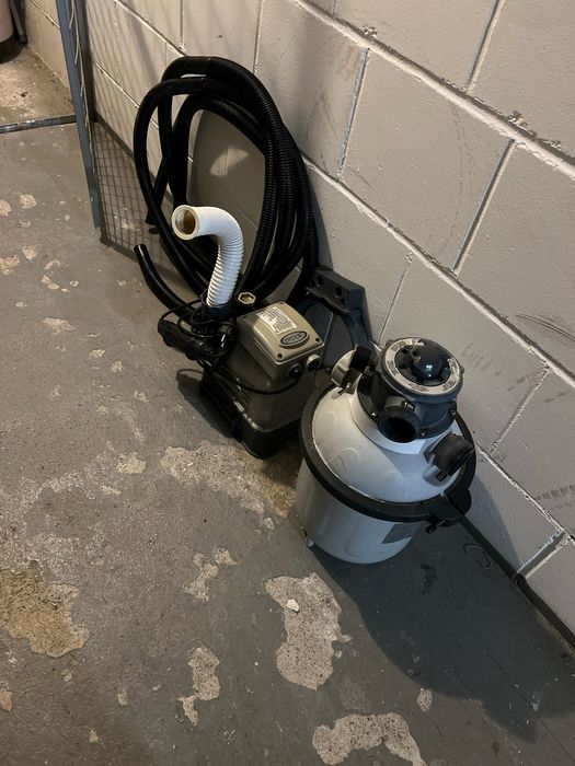 Продам фільтр-насос для басейну Intex