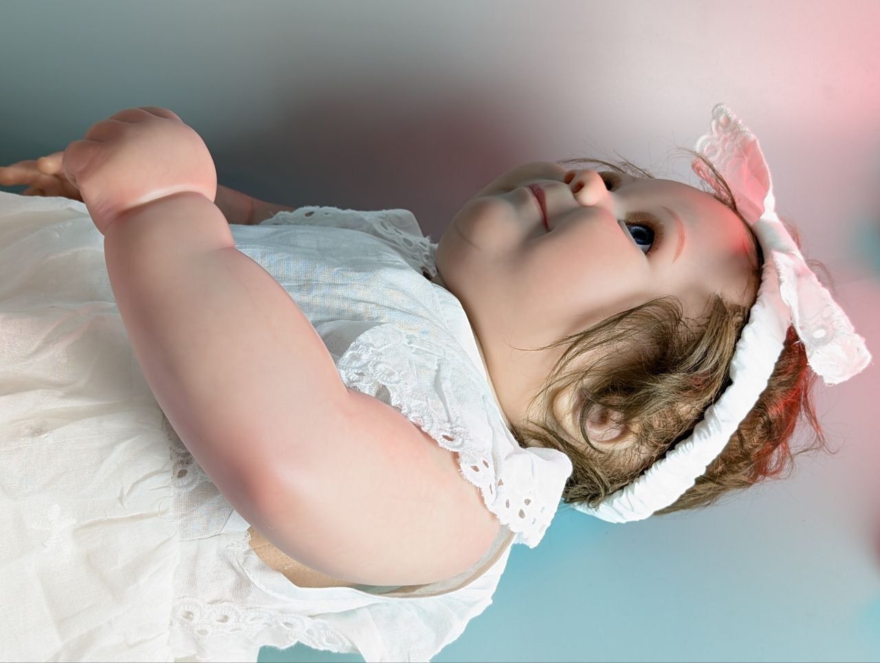 Реалистичная кукла Bebe Reborn 55 см – Улыбчивая Джулиана с каштановым