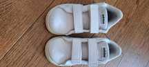 Tenis  adidas e nike