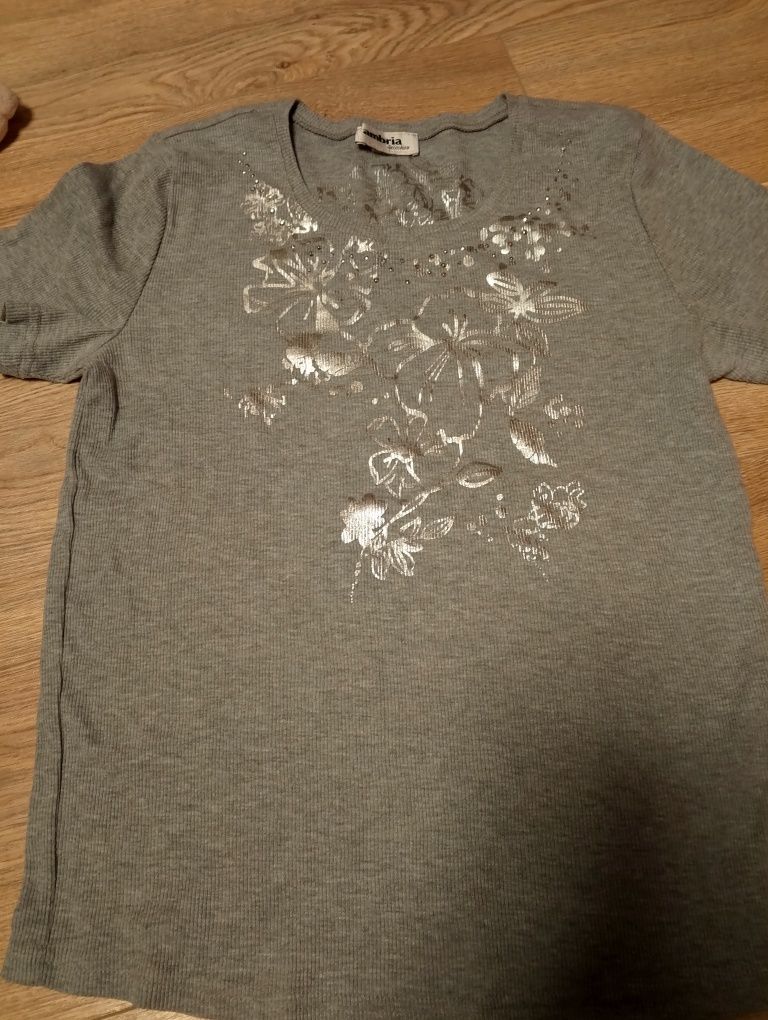 T-shirt damski z srebrnym printem