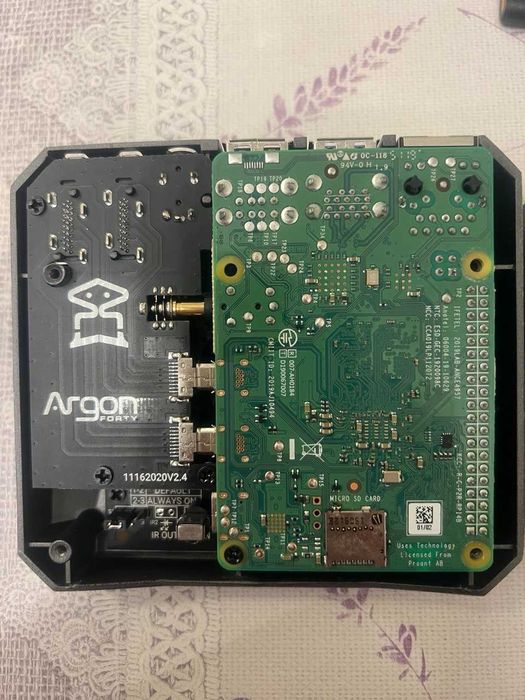 Одноплатные компьютеры Raspberry Pi 4B, Asus Tinker Board S | Kingston