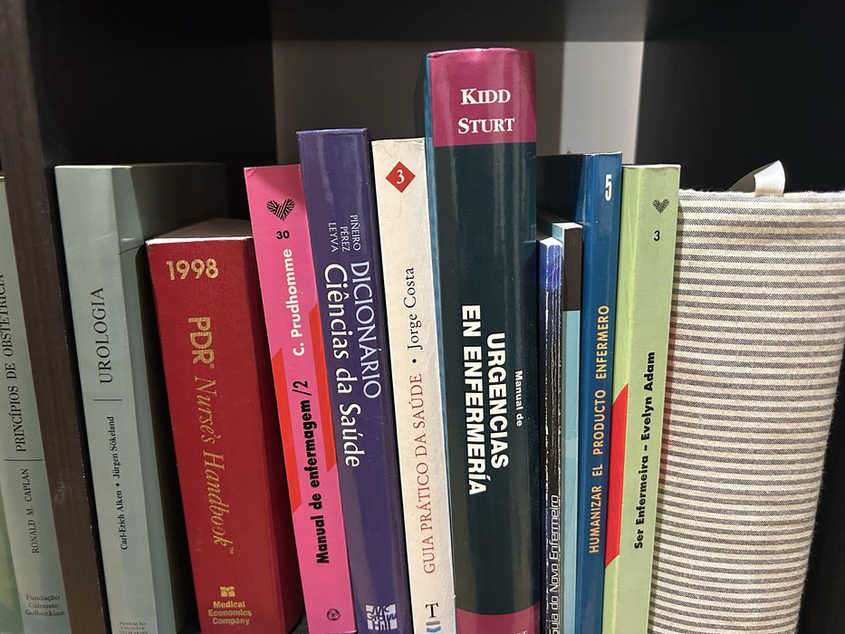 Livros de Enfermagem e de Medicina