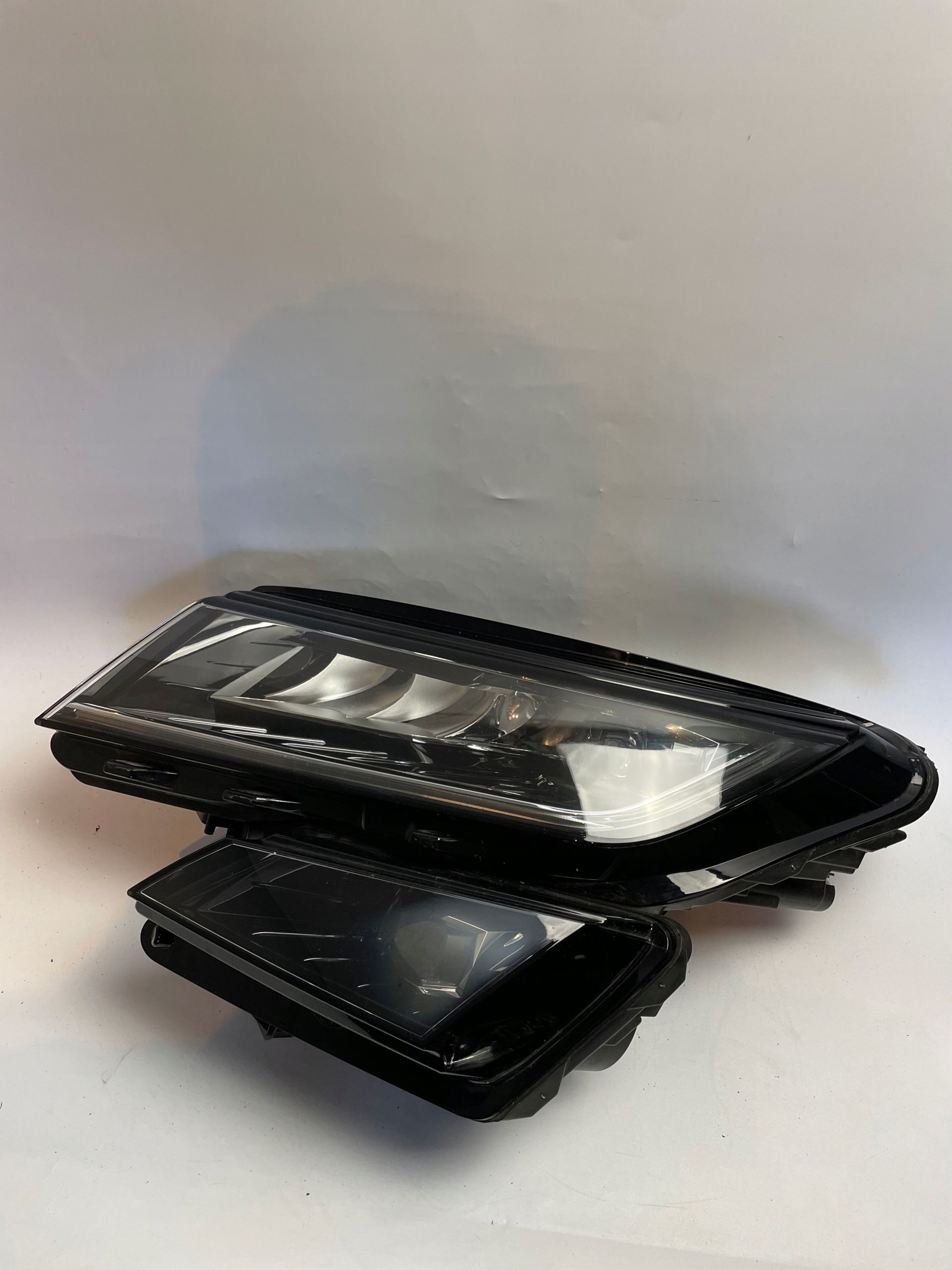 SKODA KODIAQ Lampa lewa przednia Full led