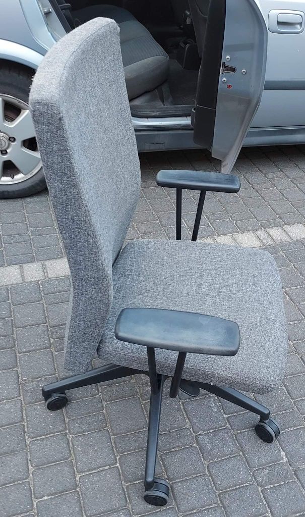 Krzesła obrotowe biurowe