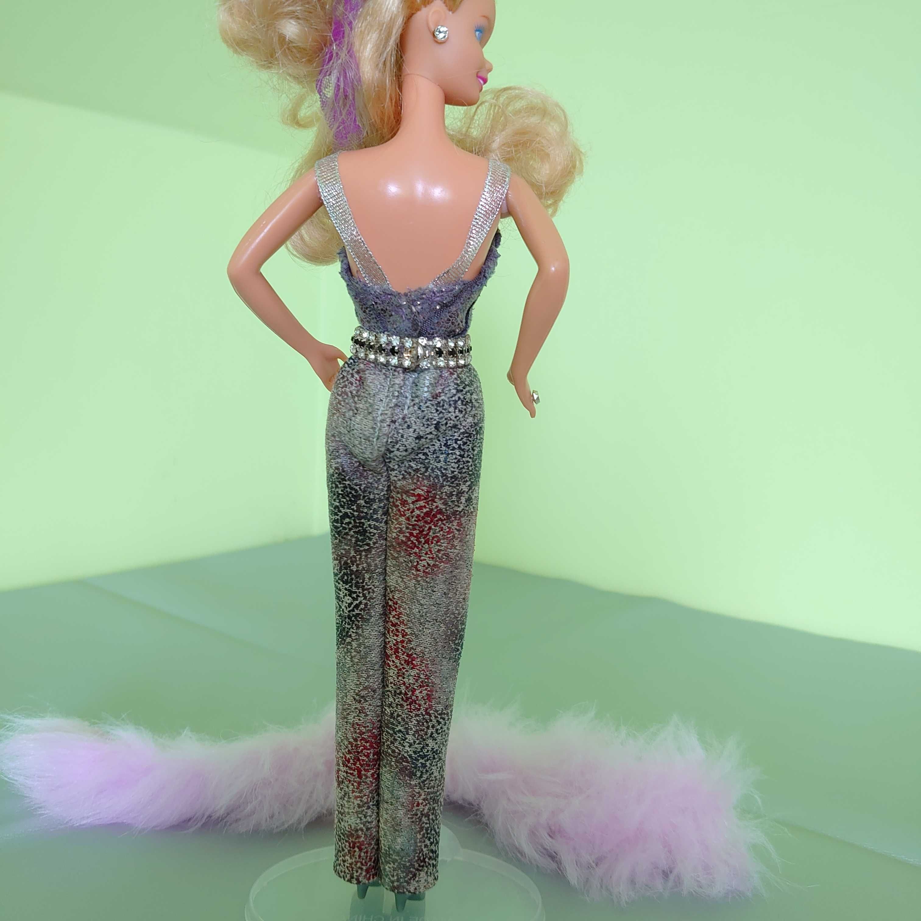Ubranko dla lalki Barbie z biżuterią