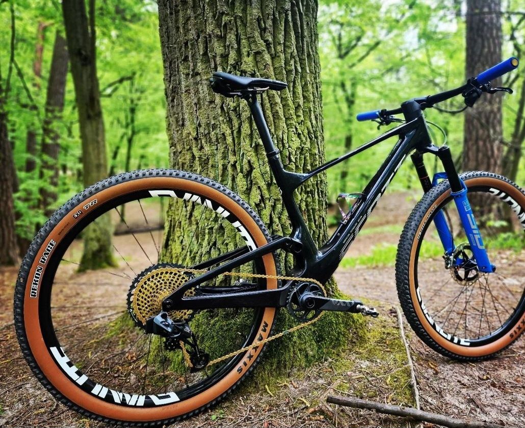 Scott Spark RC waga 10.74 axs rama L