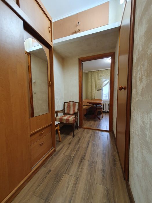 1к, Драгоманова 8а, 45м2, генератор, метро Позняки 15 мин