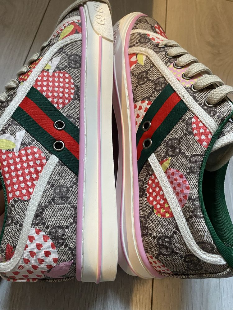 Gucci tennis les pommes trampki sneakersy unisex 40 wiosna wzory