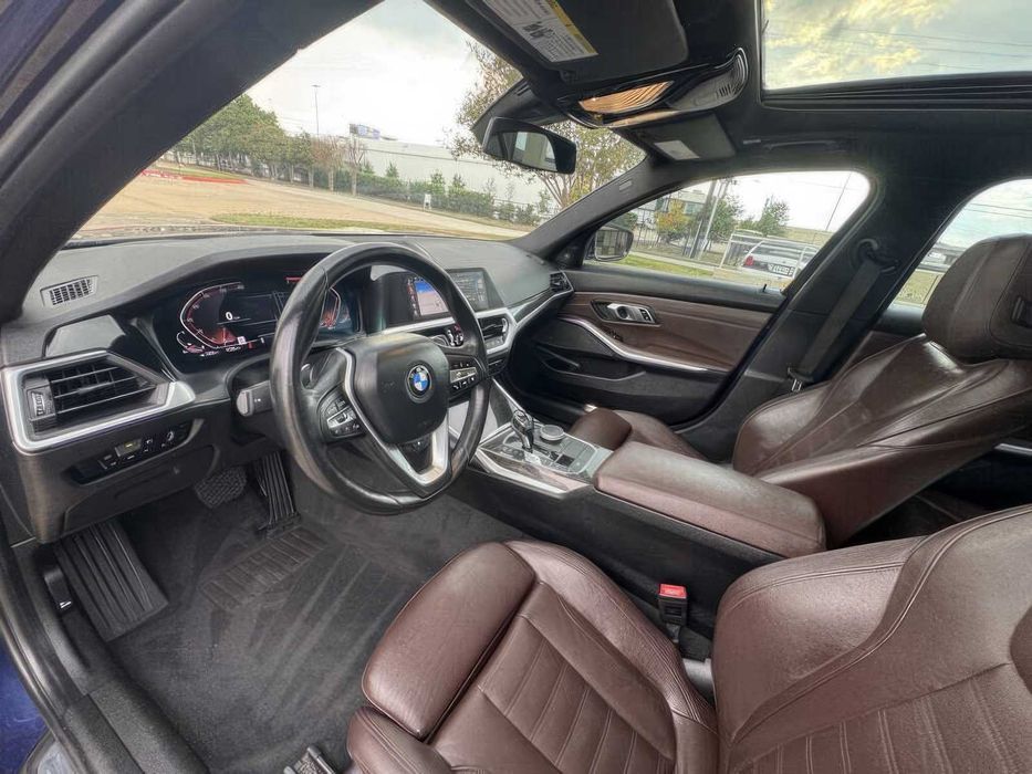 BMW 3 Series 330i      2020