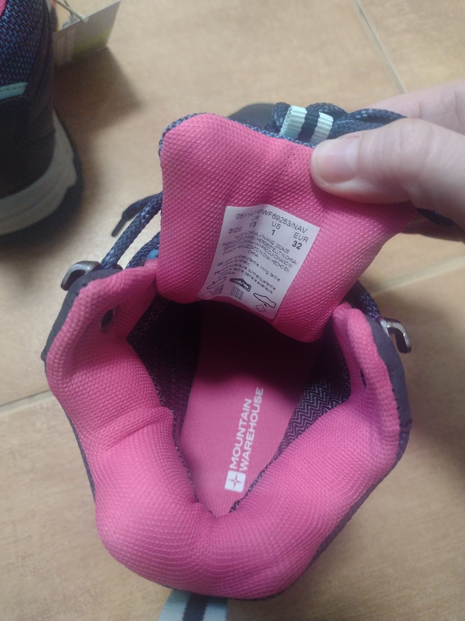 Nowe buty dziewczęce trekkingowe rozm.32 Mountain Warehouse
