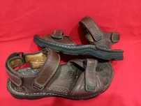 Продам кожаные сандалии Clarks