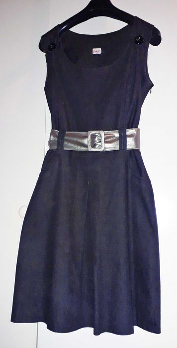 Sukienka na szelkach