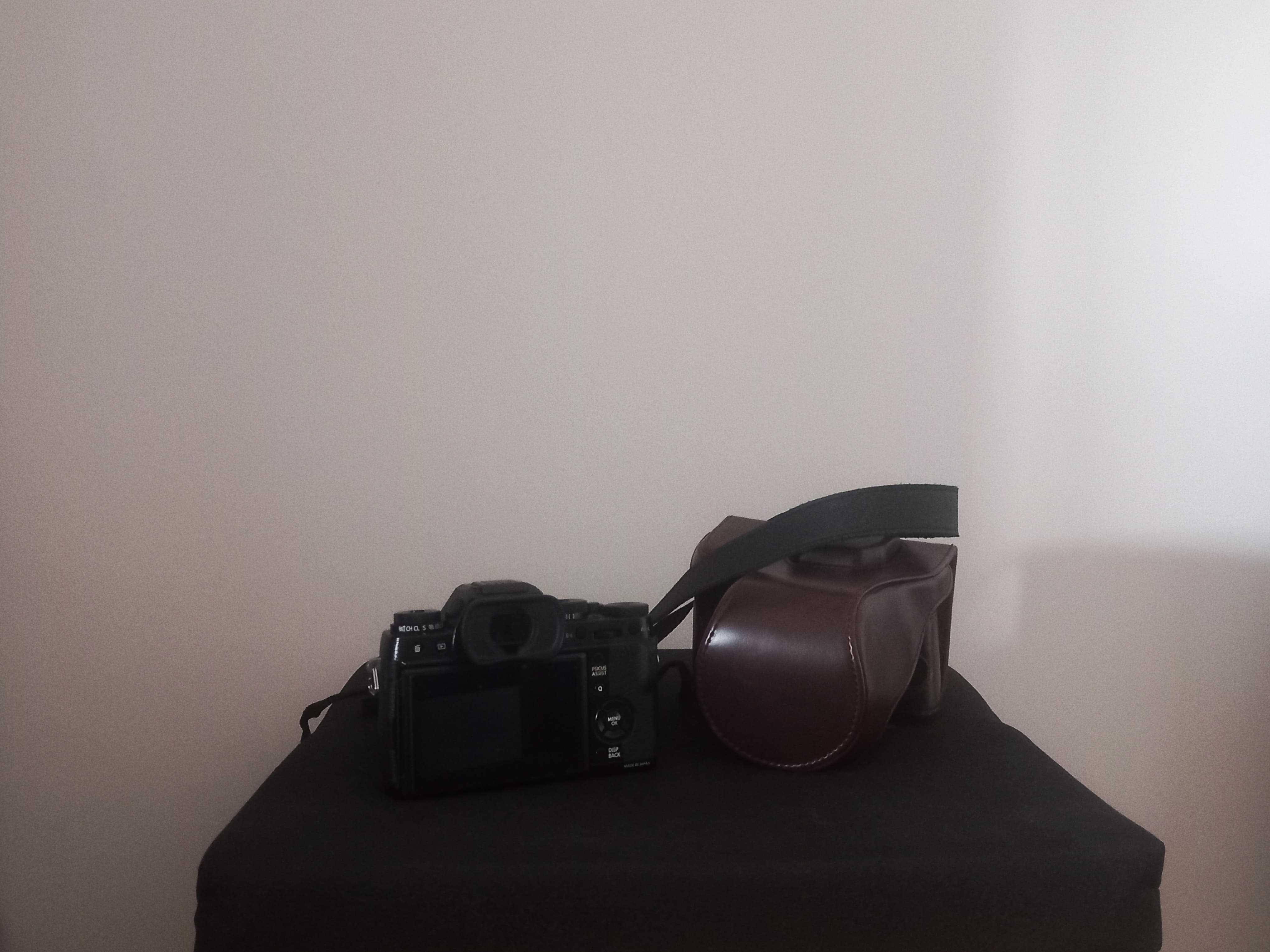Camara Fotográfica Fuji X-T1 com capa, lente vivitar28mm e mais