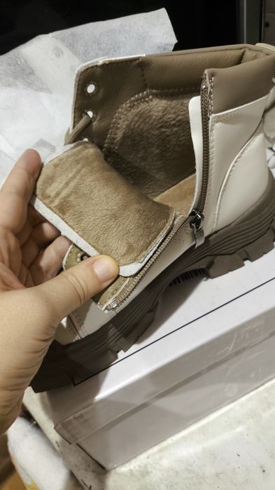 Взуття жіноче 38