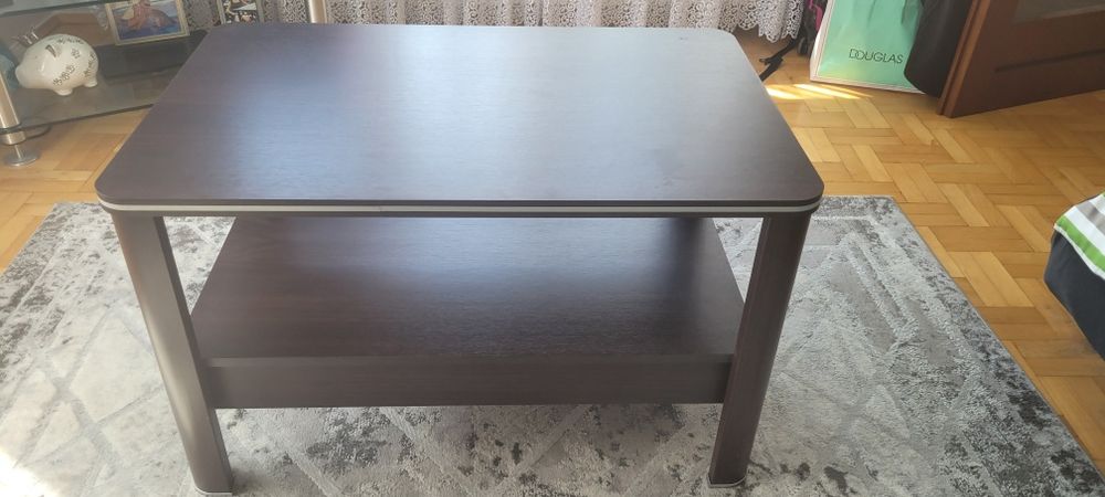 Stolik kawowy typu ława