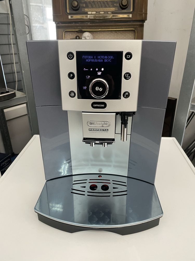 Кофемашина DeLonghi ESAM 5500.M Perfecta Cappuccino обслужена