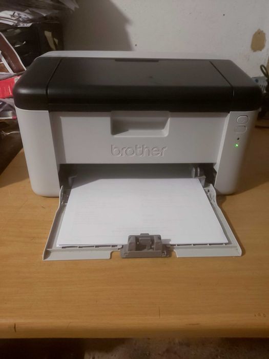 Impressora Laser Brother 1210W como nova com apenas 6000 impressões.