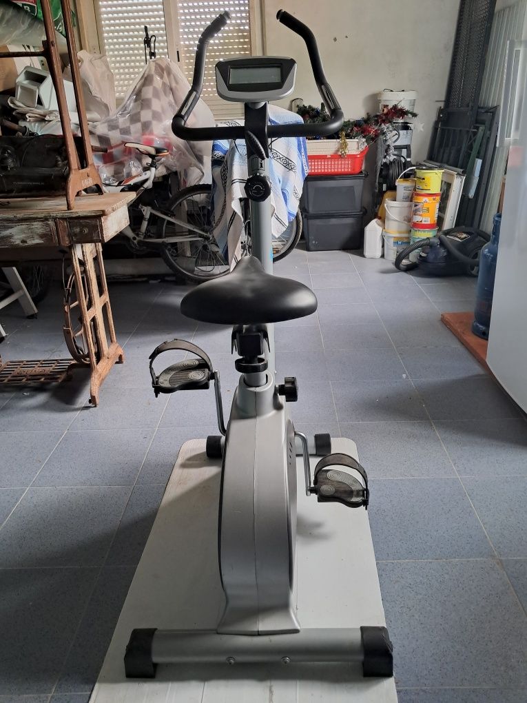 Bicicleta de ginástica