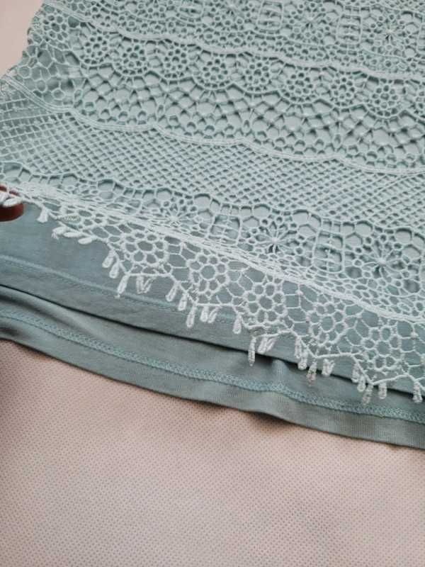 jasna niebieska turkusowa bluzka z koronką bez rękawów l 40 m&s casual
