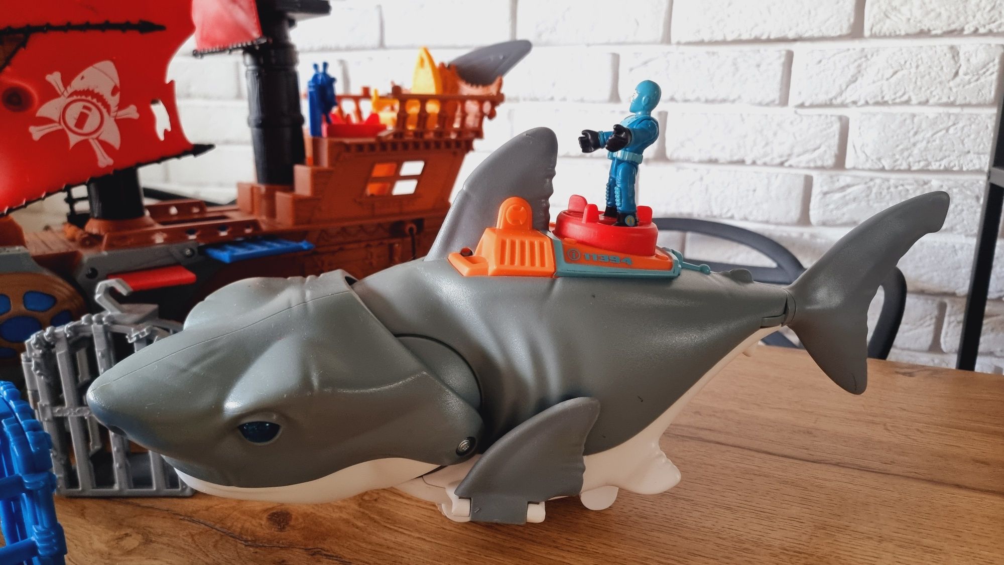 Imaginext wielki zestaw, statek, rekin, krokodyl, dinozaur, ciężarówka