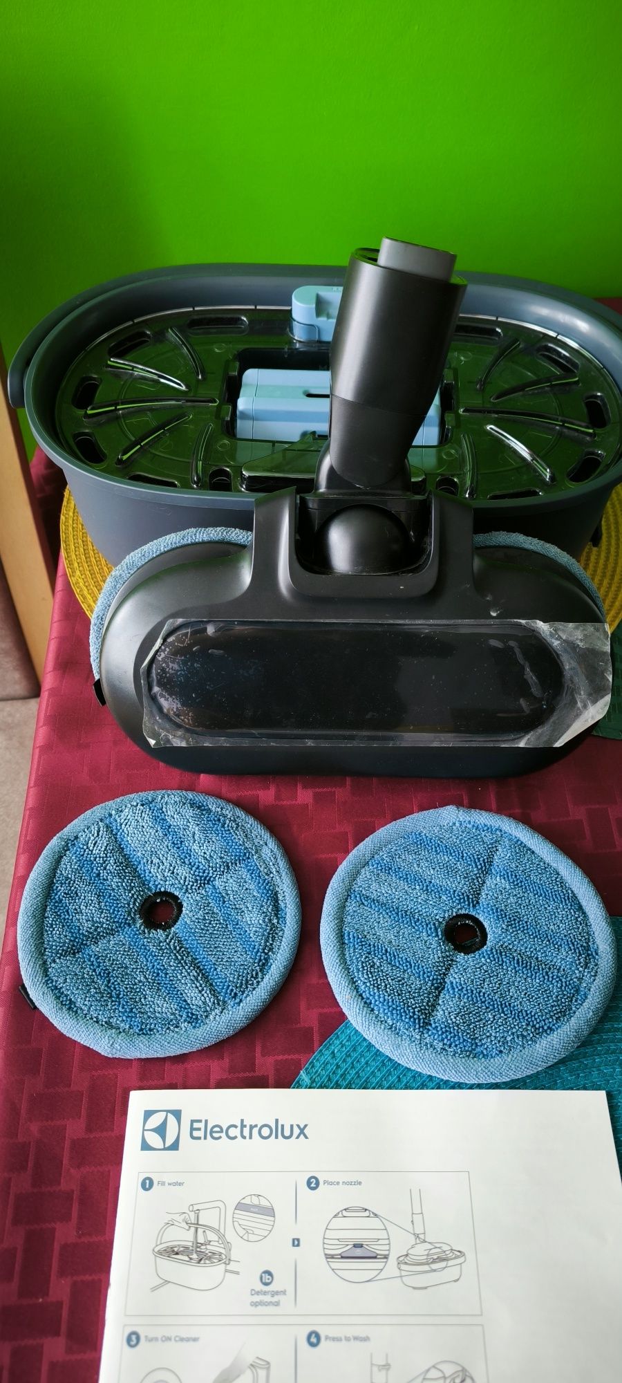 Stacja myjąca electrolux + dodatki do odkurzacza Power Hygienic 800
