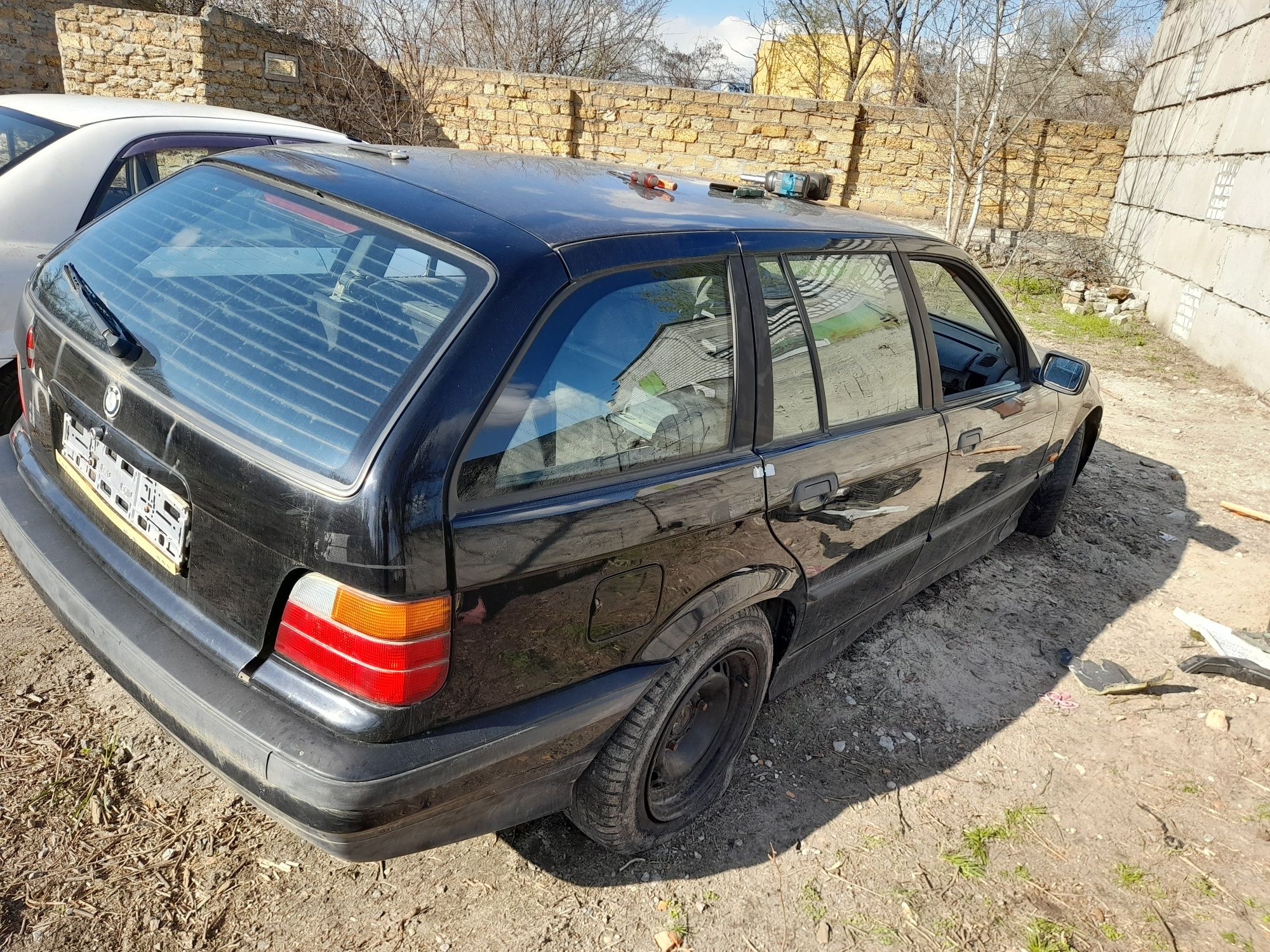Кузов BMW E36 універсал та купе та інше на дані авто