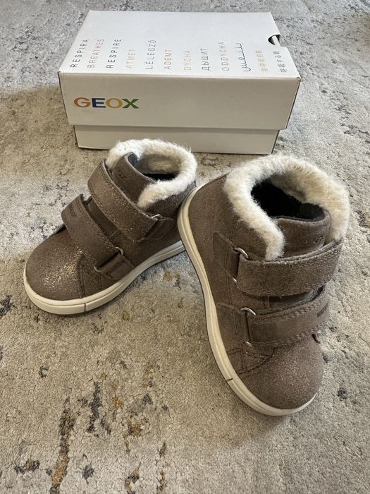 Buty Geox dziewczęce ocieplane r. 20 brokatowe