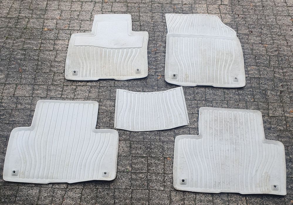 Komplet dywaników Volvo XC90