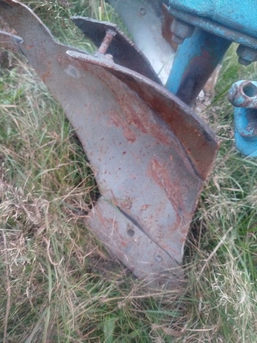 Продам плуг 3 по 25