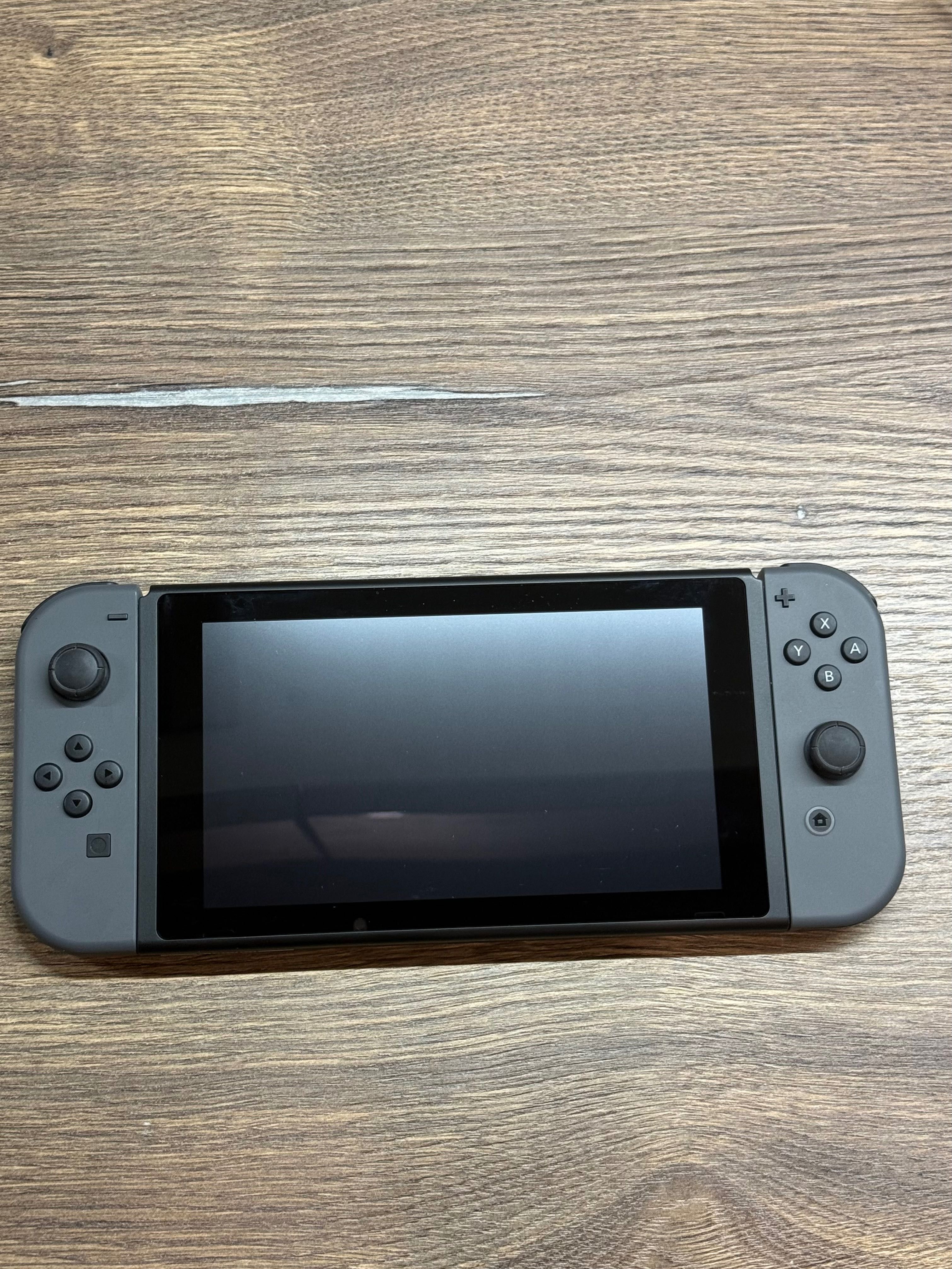 Ігрова консоль Nintendo Switch with Grey Joy-Con