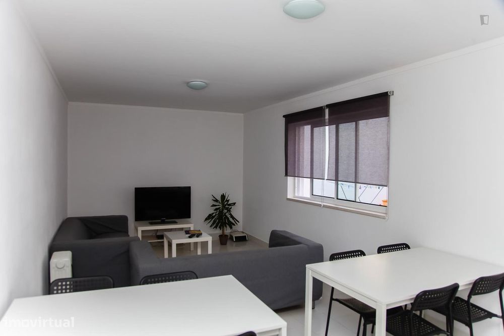 23779 - Quarto de solteiro com encanto perto...