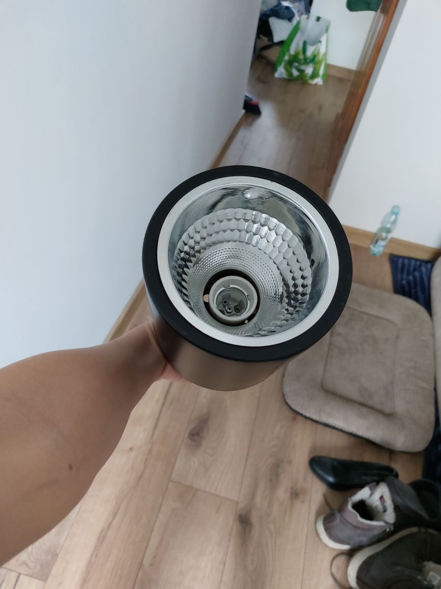 Czarne ładne lampy