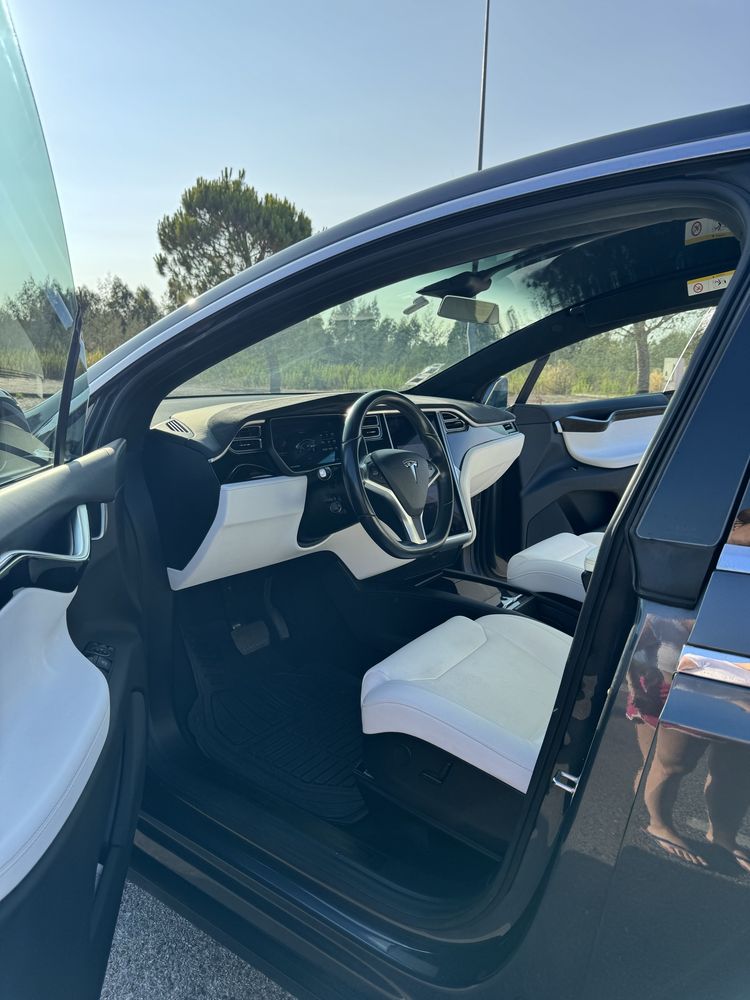 Tesla Model X 100D