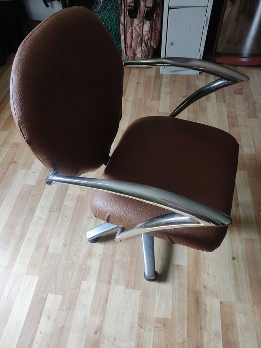 Крісло перукарське б/в