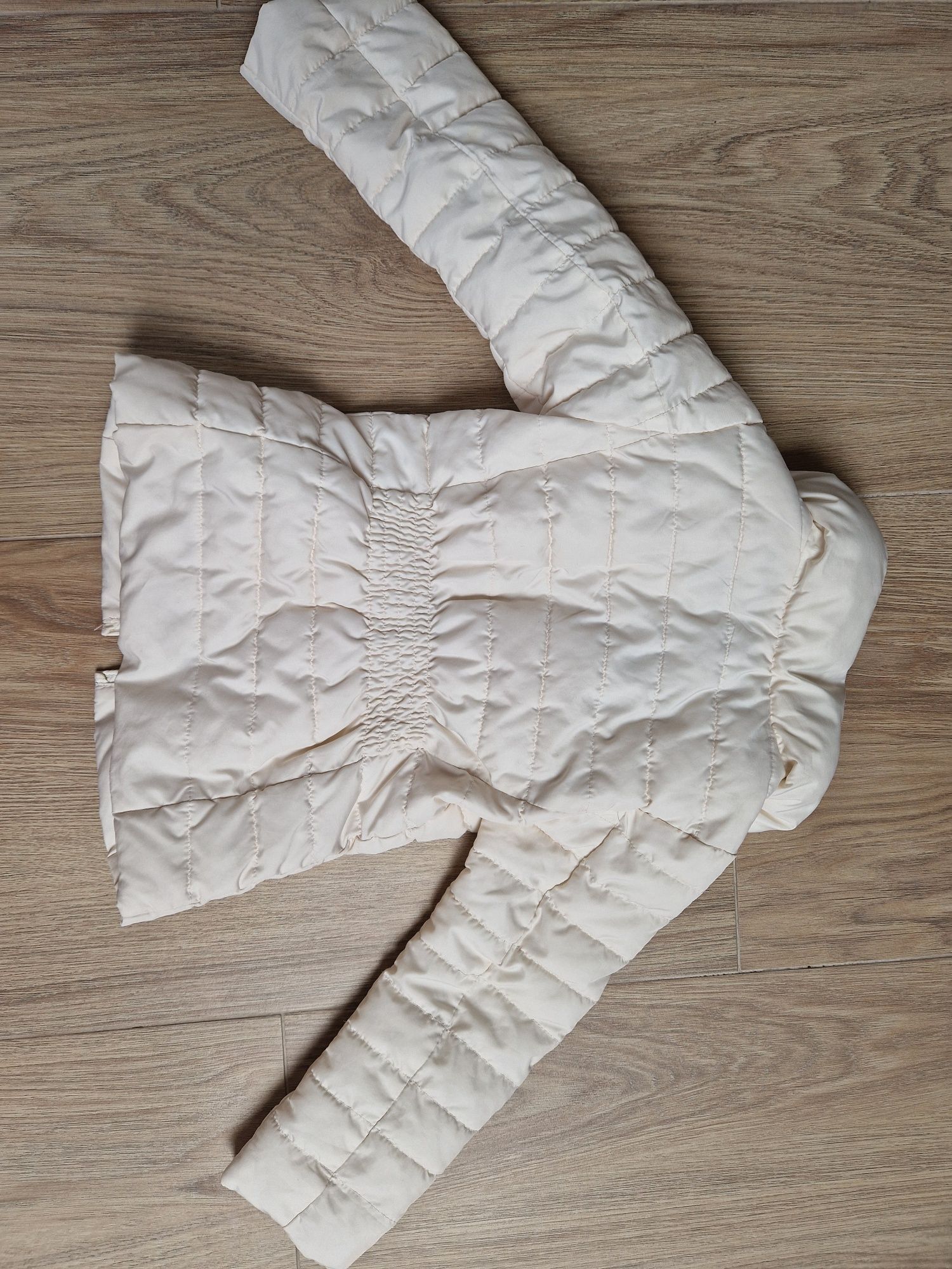 Kremowa kurteczka ZARA dla dziewczynki 98