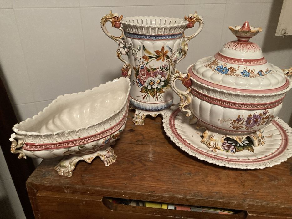 Louça decorativa muito antiga