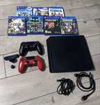 Konsola PS4 z grami