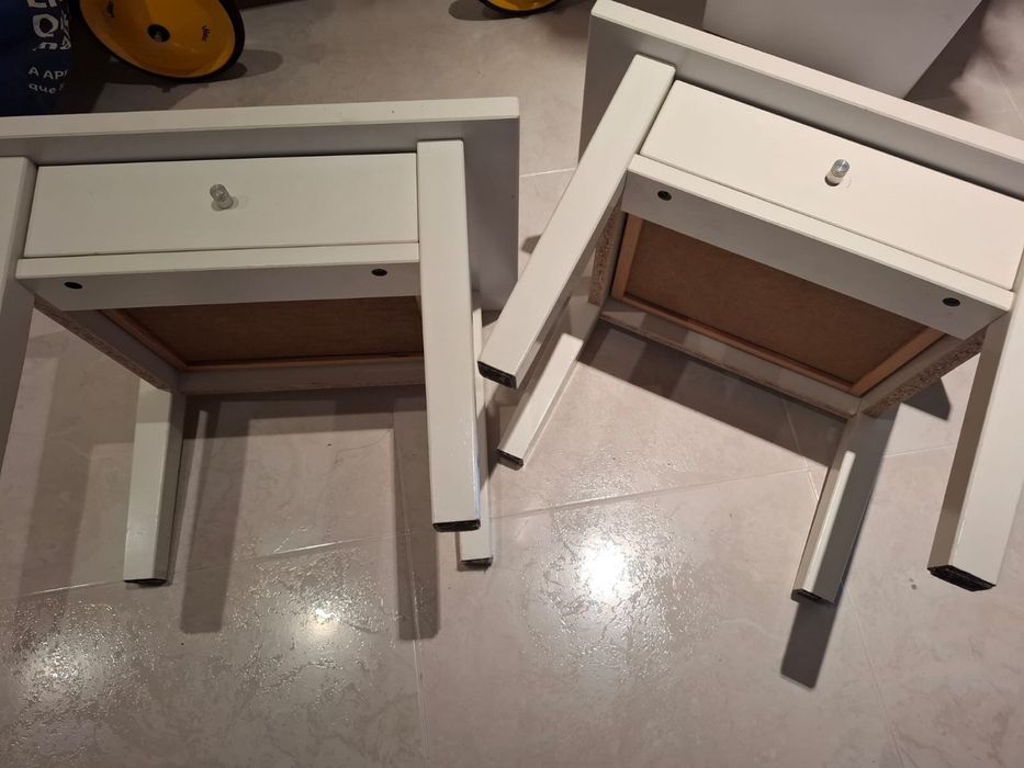 Mesas de cabeceira IKEA